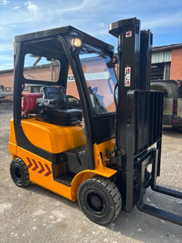 YALE FORKLIFT 3.5T REFURBISHED - Picture 3 of 11