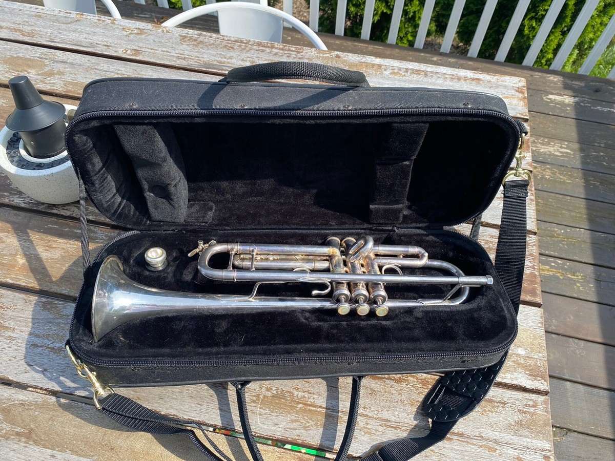Vintage 1975 Bach Stradivarius Model 37 ML Silver Trumpet W Vintage 1975 Bach Stradivarius Model 37 ML Silver Trumpet W