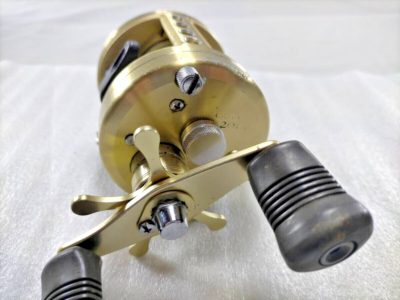 Shimano Calcutta 201XT Left-Handle Baitcasting Reel | eBay Shimano Calcutta 201XT Left-Handle Baitcasting Reel | eBay