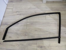 VW Golf 4 2/3 Türer links Scheibendichtung Fensterdichtung 1J3837431A