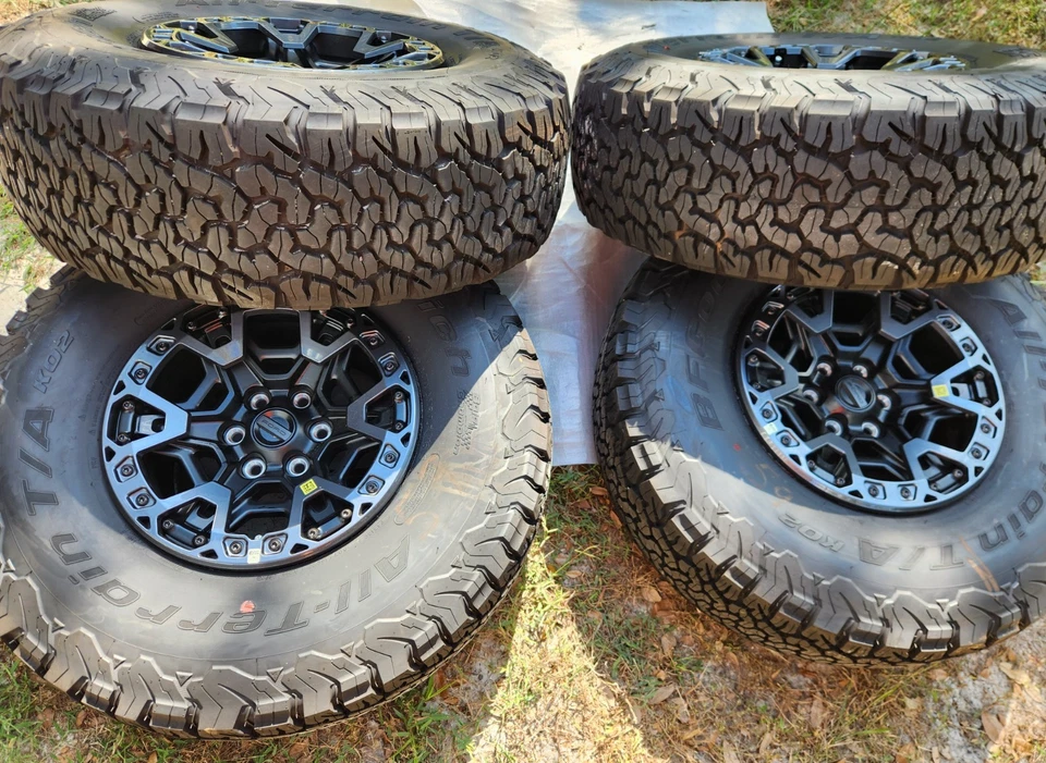 17" Ford F-150 Raptor Bronco R OEM BEADLOCK rims wheels 37" tires 2023 2024 NEW - Image 4 of 4