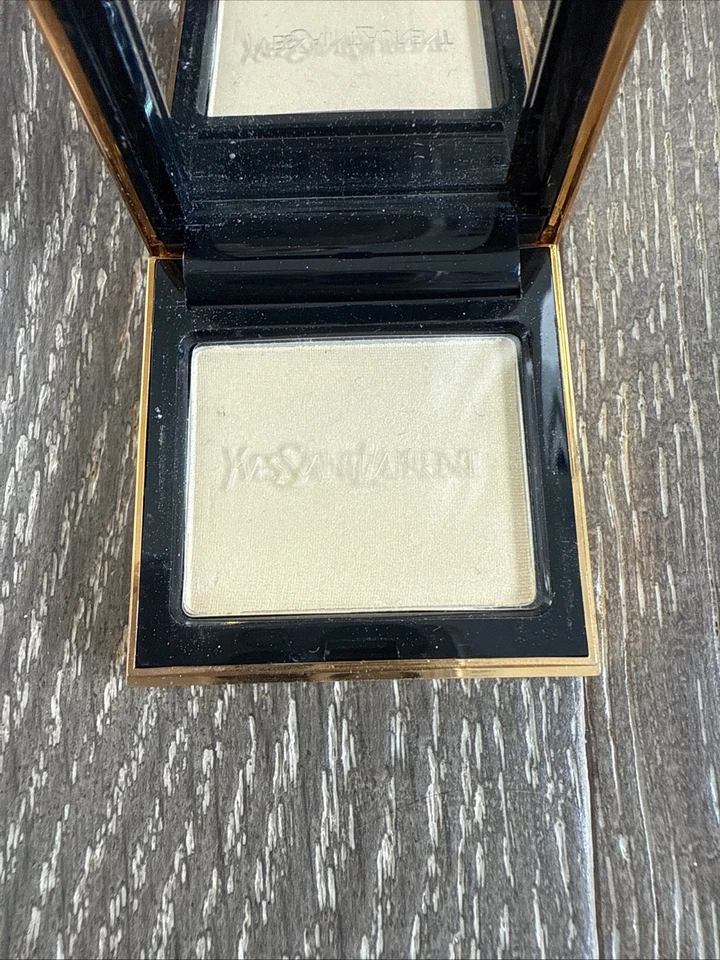 YVES SAINT LAURENT Ombre Essentielle NACREE Eyeshadow #1N Eye Shadow Mini 2.5g - Image 2 of 4
