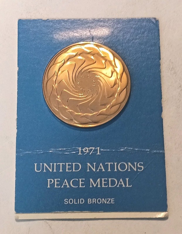 1971 United Nations Peace Medal Solid Bronze In Original Holder Only One! 