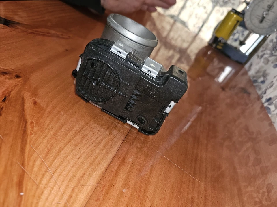 Cuerpo del acelerador de inyección de combustible OEM 55254306 55223625 apto para Fiat Palio Punto Argo Foto 4 de 4