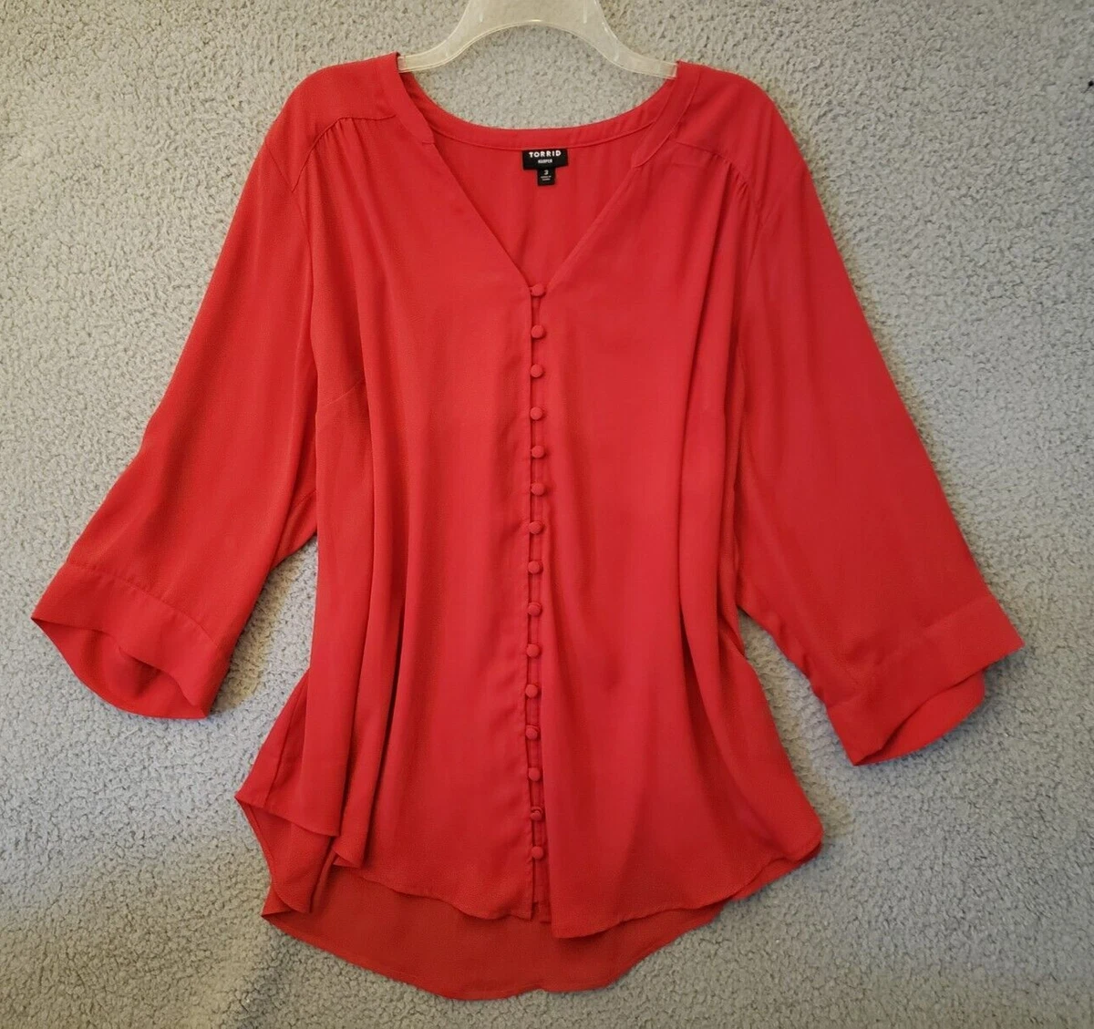 Torrid Blouse Woman Harper RED Plus Size 3 Roll Tab Sleeve Button Front Shirt