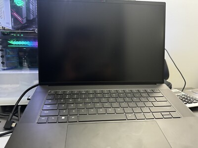 Razer Blade 16 - Dual UHD+FHD+ Mini-LED - GeForce RTX 4070 - Black