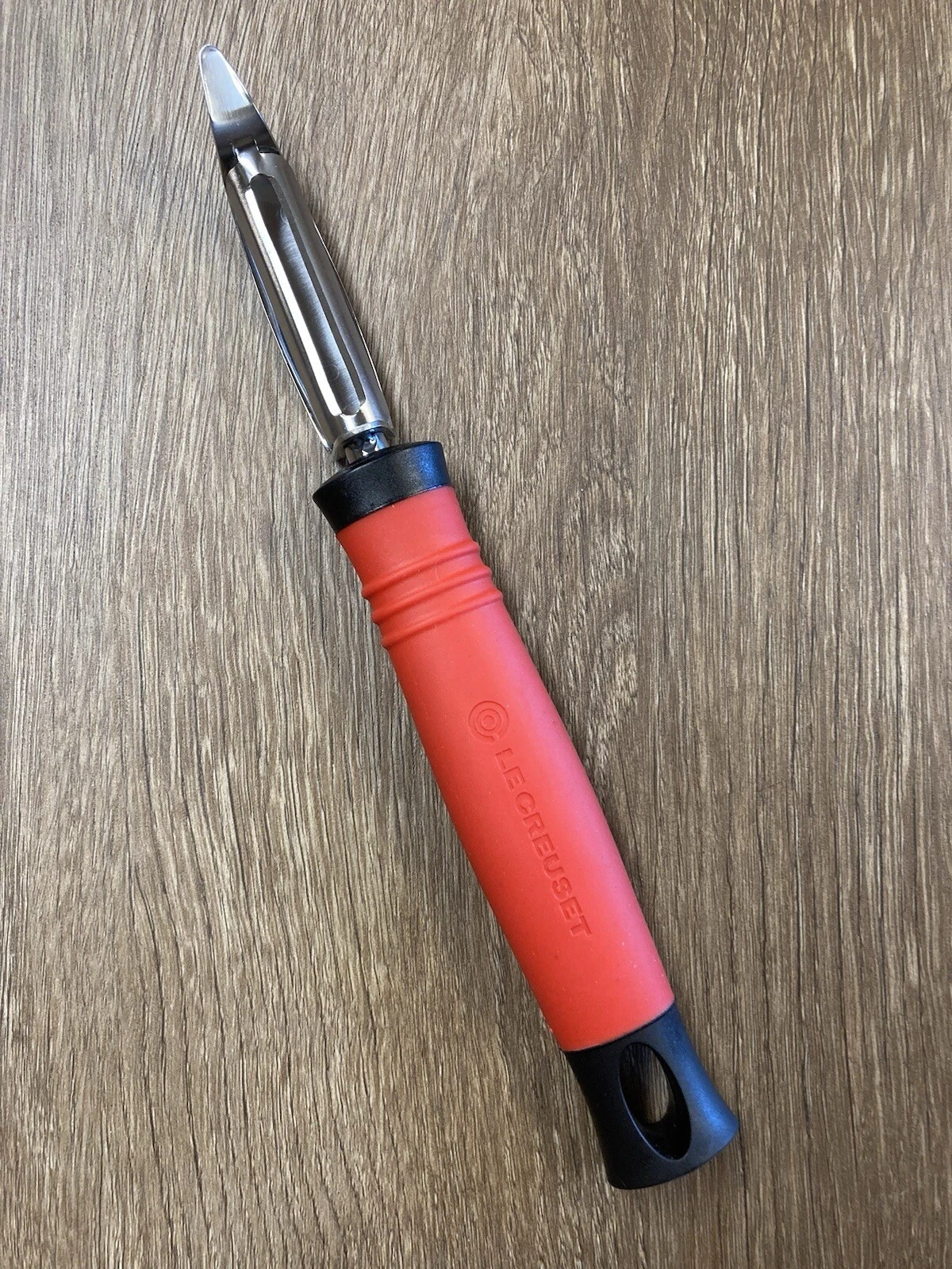Swivel Peeler LE CREUSET Revolution Red & Black Kitchen Tool Fruit & Vegetable