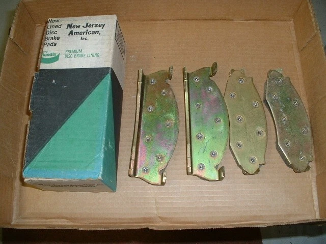 77 78 79 JUEGO DE PASTILLAS DE FRENO DE DISCO AMC HORNET GREMLIN PACER SPIRIT BENDIX D-91 Foto 2 de 3