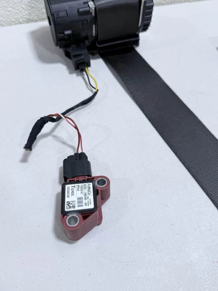 07-15 Jaguar X150 XK XKR Front Right Seat Belt Passenger Retractor BLK OEM #3579 - Image 3 of 4