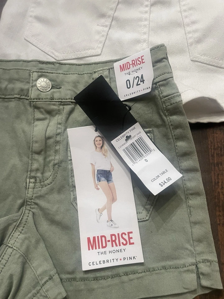 Short bundle!!!  size 0 and 14.  Lot Of 3. Celebrity Pink, Delia’s. - Image 3 of 4