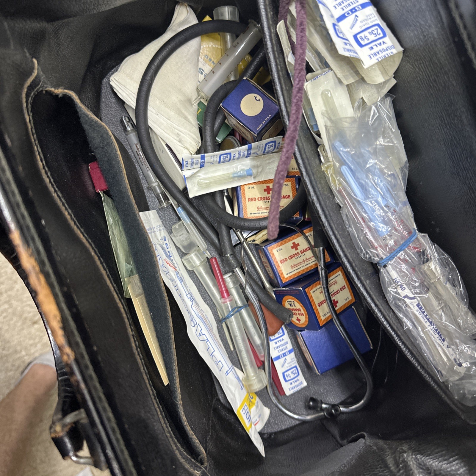 Vintage Kruse Leather Doctor’s Bag – Top Grain Cowhide – With Contents