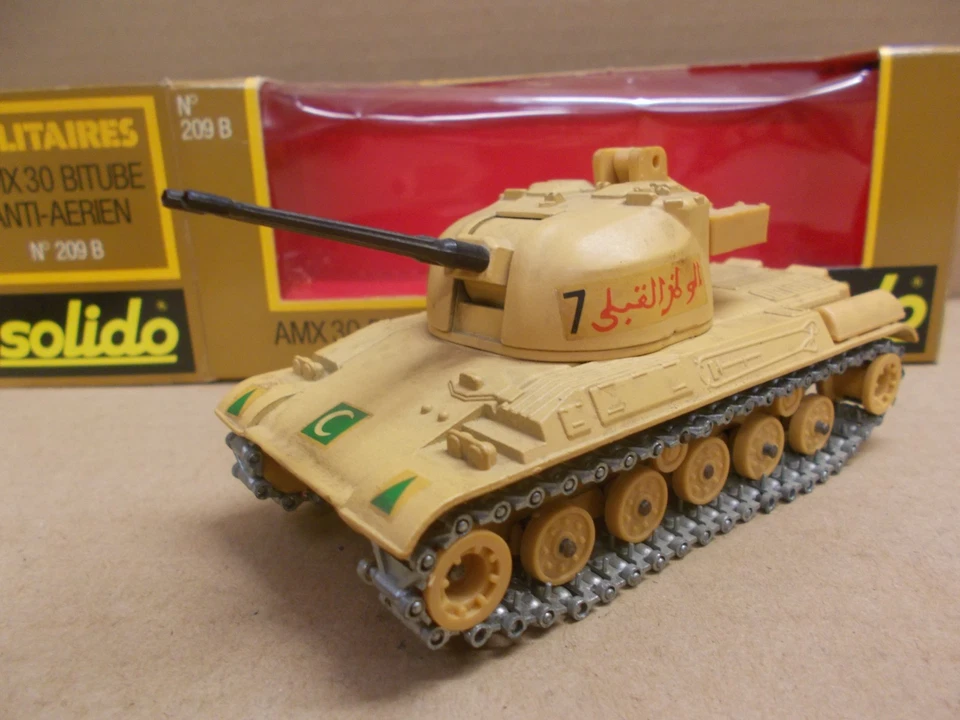 Véhicule Militaire Miniature SOLIDO Char Blindé AMX 30T France Réf 209 1/1965 - Photo 2/4
