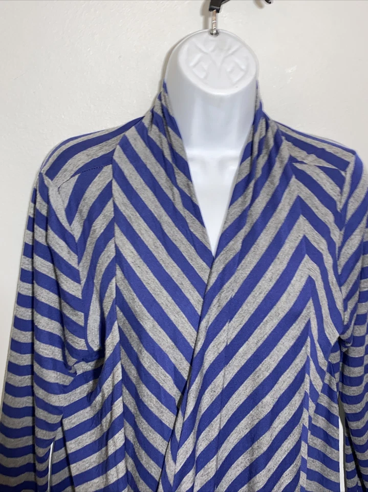 Red Haute Women’s Striped  Asymmetrical Open Cardigan Gray Blue Size Large - Изображение 4 из 4