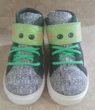 Licensed Star Wars Mandalorian Baby Yoda High Top Kids Shoes Size 8 Grogu
