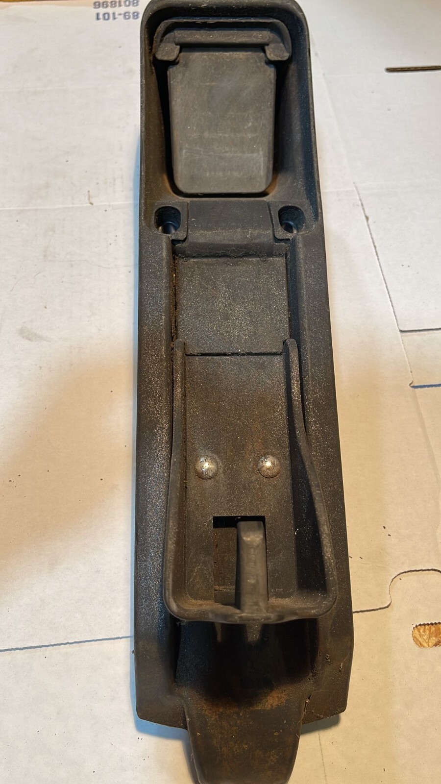 Gilbarco Encore Right Hand Nozzle Boot With Lift to Start M05912A002 eBay