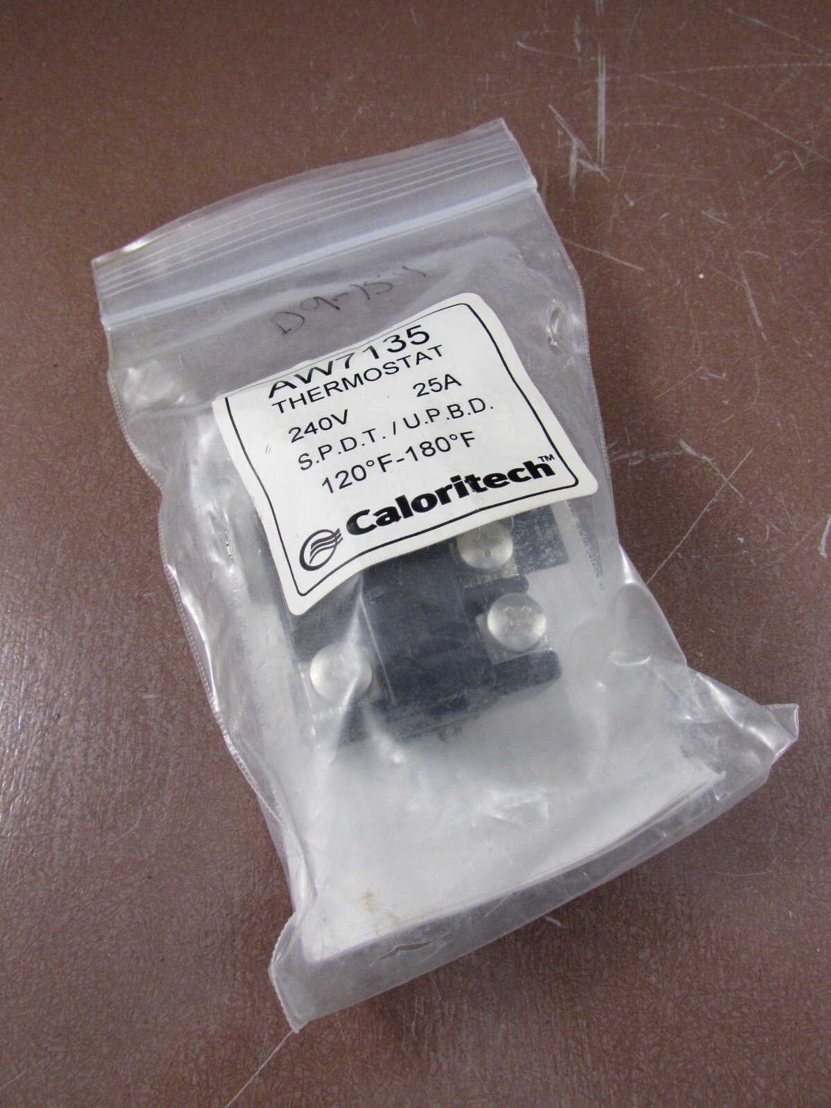 AW7135 Caloritech THERMOSTAT 240V 25A / 59T 4100