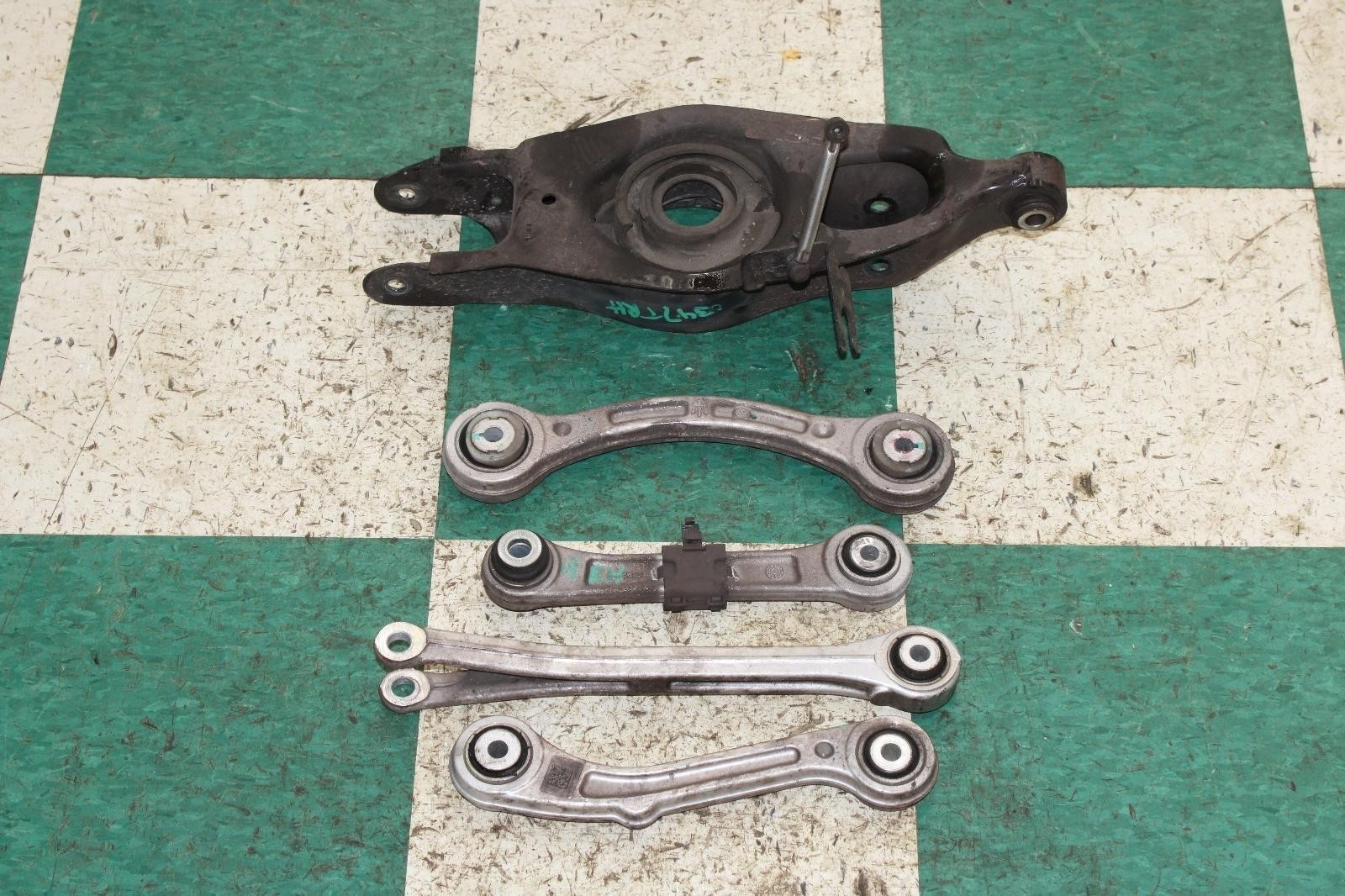 Maserati Quattroporte S Q4 2014-2021 Rear Right Control arms Set of 5