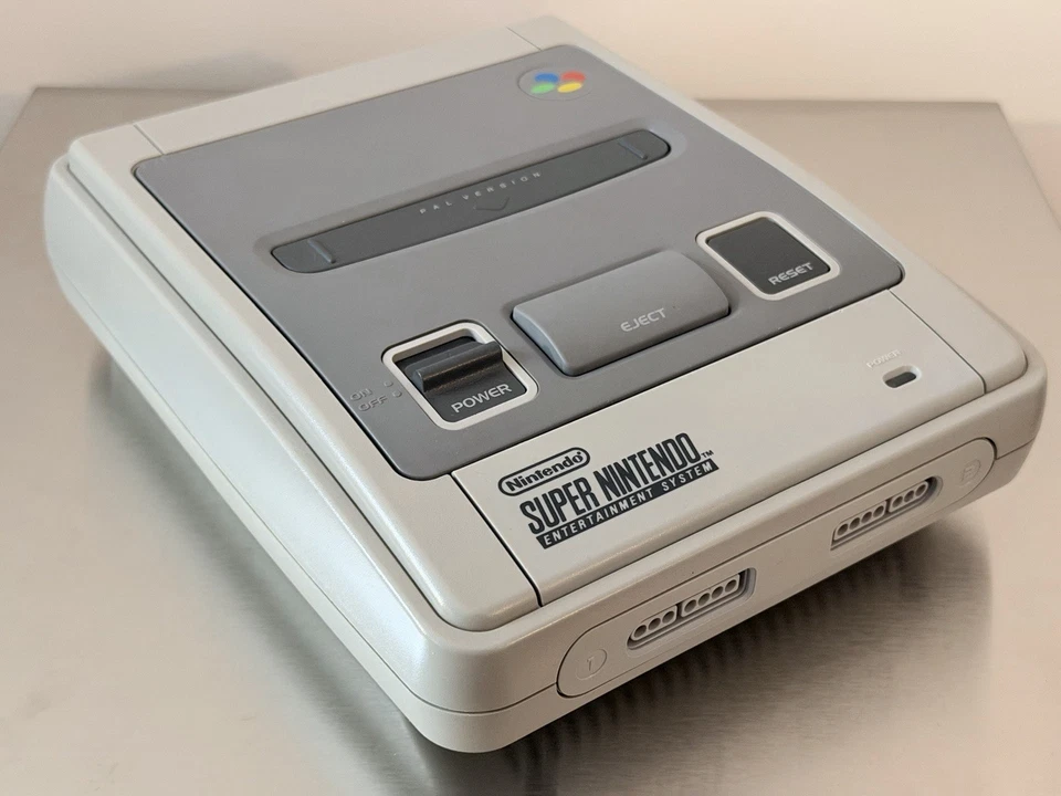 SNES Super Nintendo PAL Konsole (grau) inkl. 2 Original Controllern und Kabel - Bild 3 von 4
