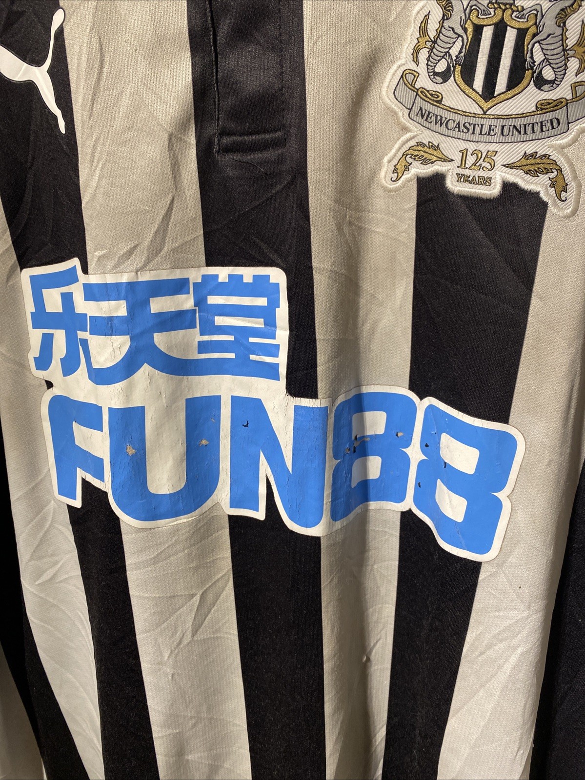 Newcastle United Puma 2017/18 125th Anniversary Home Shirt, Size XXL thumbnail 2