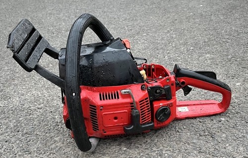 Komatsu G561AVS Motorsäge Oldtimer Ersatzteile oder Reparaturen fehlender Vergaser etc