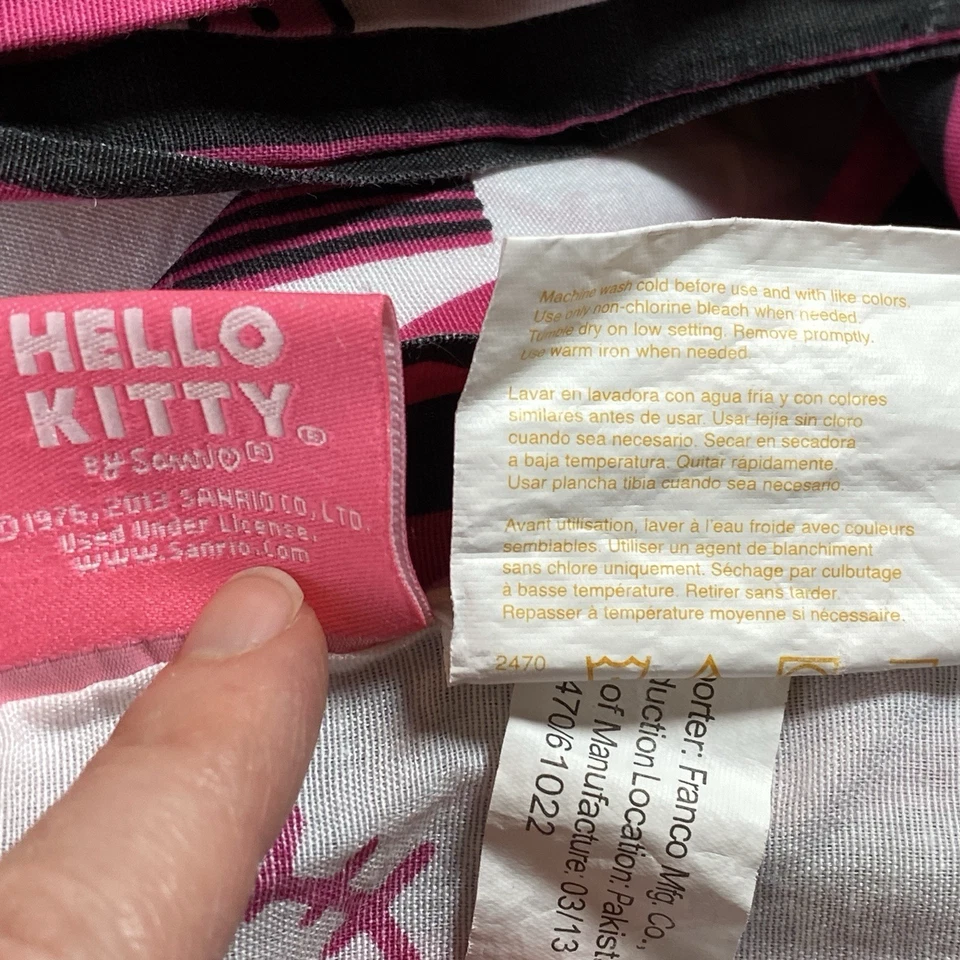 Lindo juego completo de sábanas planas ajustadas a rayas Y2K ropa de cama Kawaii Hello Kitty Sanrio Foto 4 de 4