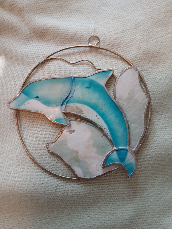 Porpoise Suncatcher Hanger Blues-White & Metal Circle 3.5" R 