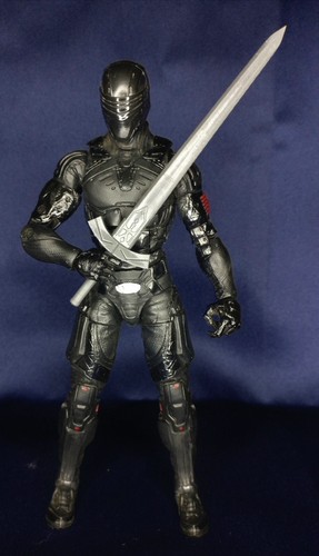 Anime & Video Game Weapon Collection - 1:18th, 1:12th Scales - Picture 3 of 59