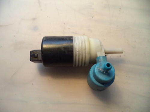 Wischwasserpumpe Pumpe Scheibenreinigung VW Audi Hella 1H6955651 6679