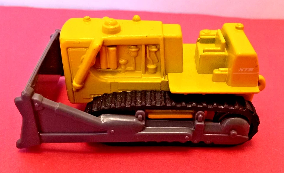 "Tractor bulldozer Tonka de Hasbro XTS 1999 diésel metal fundido a presión amarillo 3,25""" Foto 2 de 4