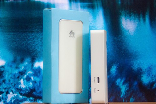 Huawei WS331a 300Mbps Mini Portable Wireless HotSpot/Router with lock/unlock - 第 4/9 張圖片