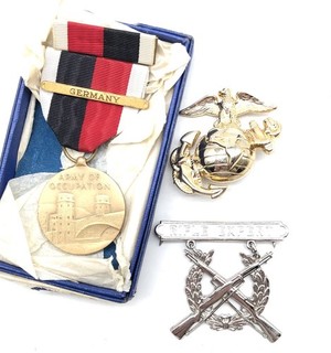 Vintage Military Medal & Badge Lot: US Army Occupation USMC Hat Emblem Rifle
