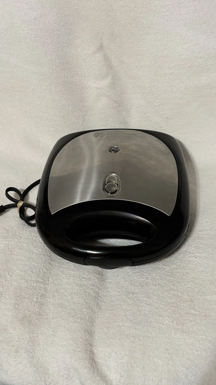 GE Belgian Waffle Maker Stainless Steel Waffle Maker Black/Silver.