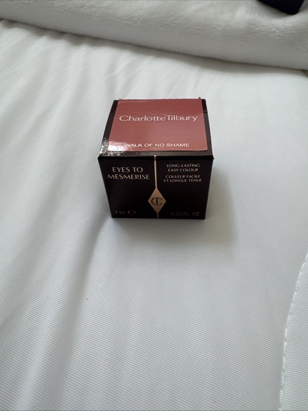 charlotte tilbury eyes to mesmerize WALK OF NO SHAME