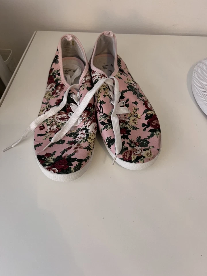 NEW Lace Up Pumps Sneakers Size UK 6 EU39 Pink Floral - Image 3 of 4