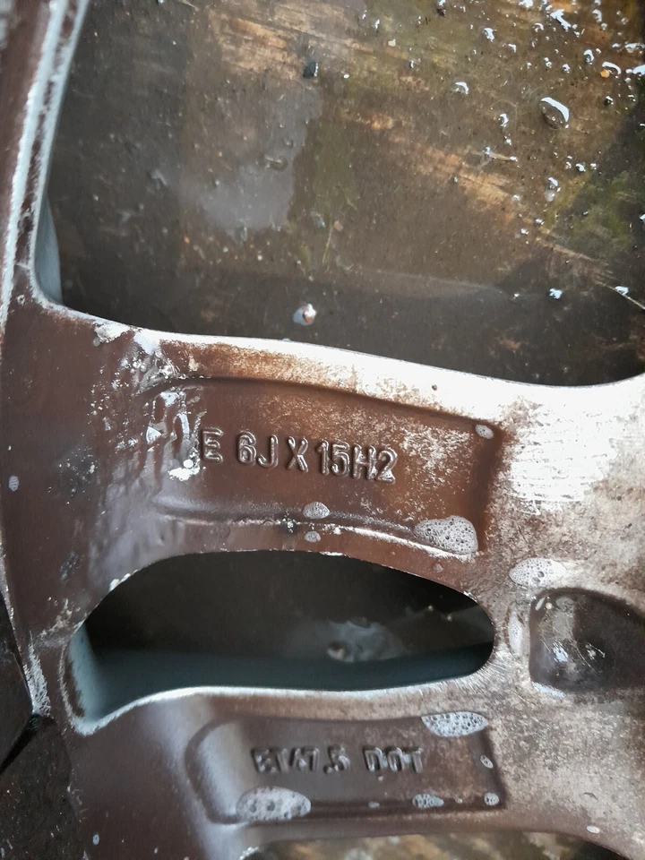 FORD FIESTA ALLOY WHEEL 15" COMPLETE WITH CONTINENTAL TYRE X1 SINGLE SPARE - Image 4 of 4