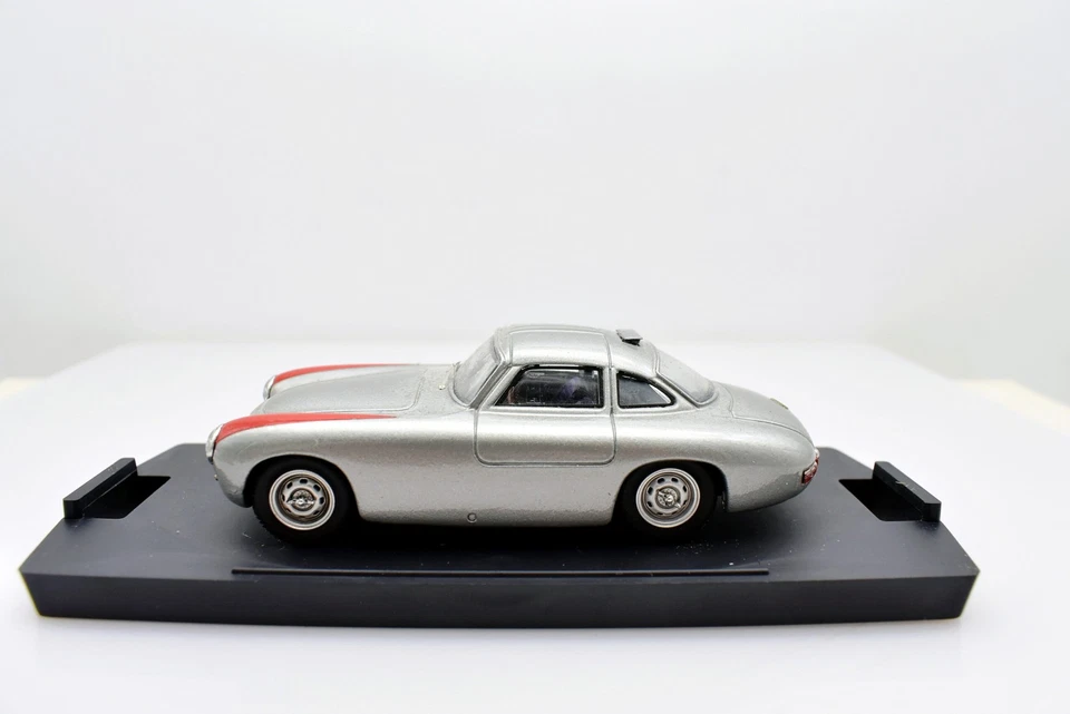 Modellino auto 1:43 MERCEDES 300 SL diecast modellismo statico bang collezione - Immagine 4 di 4