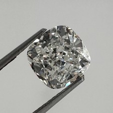 1.74 ct Cushion Modified Brilliant Cut Natural Diamond GIA VVS1 H
