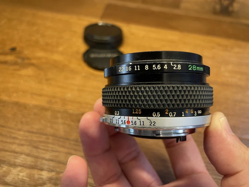 *Late Model : Almost Mint* Olympus Zuiko Auto W 28mm F/2.8 Wide Angle Lens / JPN - Image 2 of 4