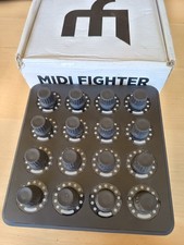 DJ TECHTOOLS Midi Fighter Twister Digital DJ ...