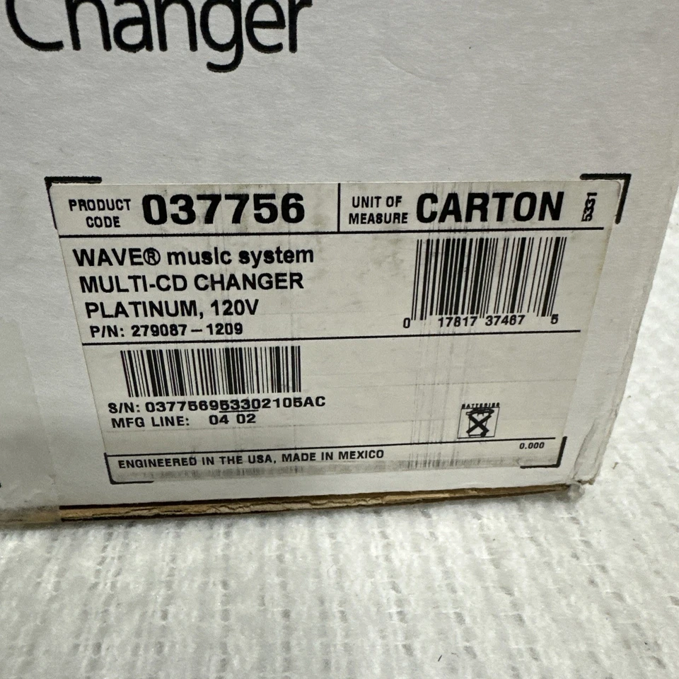 Bose Wave Music System Multi-CD Changer Accessory Platinum WhiteRetail Packaging - Image 2 of 4