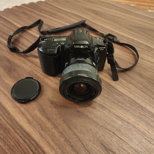 Minolta Maxxum 3xi 35mm film camera, 28-80mm F4-5.6 Lens - Untested