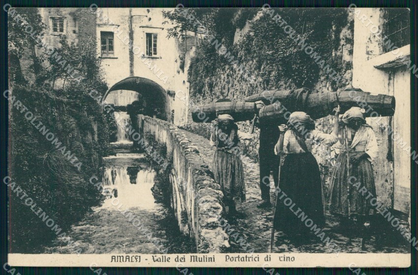 Salerno Amalfi Valle dei Mulini Portatrici di Vino Costumi cartolina MX1286