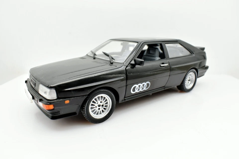 AUDI QUATTRO 4 modellini auto scala 1:24 diecast modellismo statico collezione v - Immagine 3 di 4