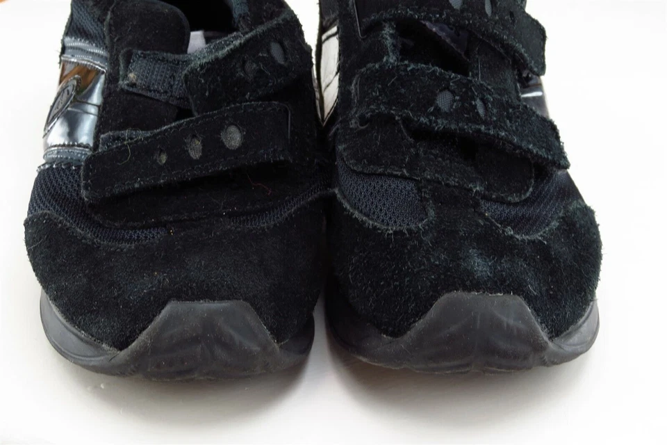 Cuero para correr negro mediano Crocs para niños pequeños 11 Foto 2 de 4