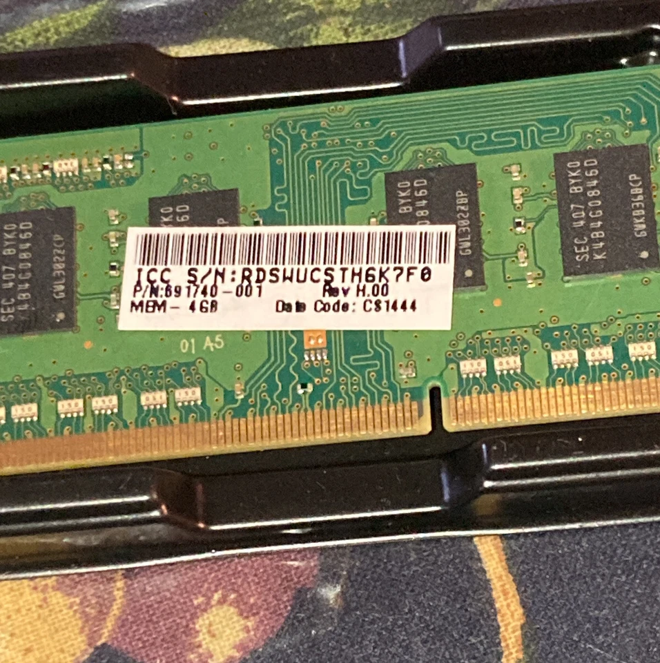 2 Samsung Laptop Memory 4GB 1Rx8 PC3L-12800S- M471B5173DB0-YK0 used but works. - Image 3 of 4