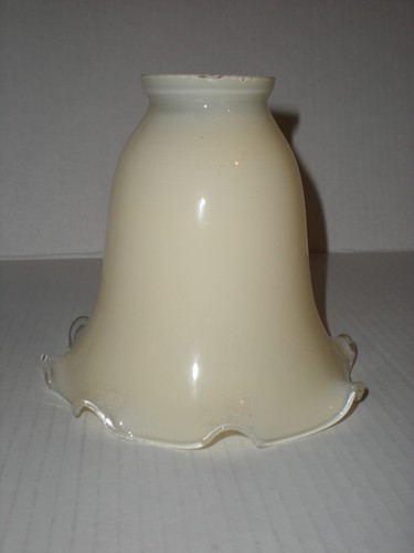 Vintage Lampenschirm Glas Rüschenrand Creme 2 1/4" Monteur - Bild 2 von 6