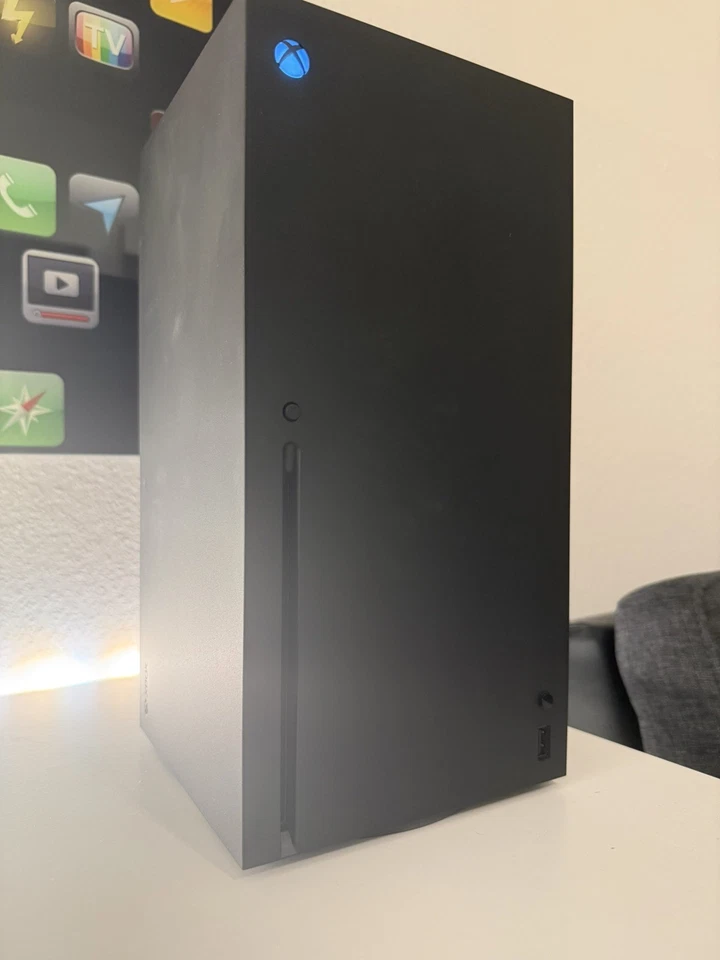Microsoft Xbox Series X 1TB Spielekonsole - OVP - Komplett - Sehr guter Zustand - Bild 4 von 4