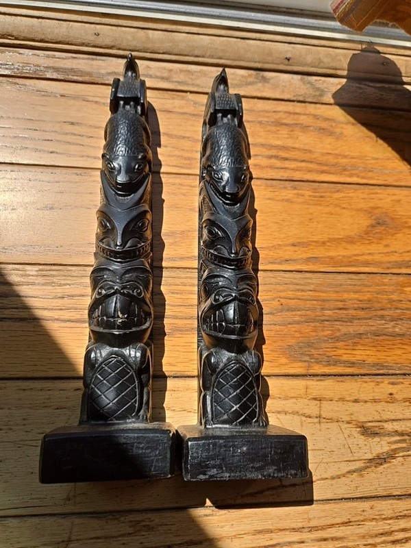 2 Piece BOMA Canada Vintage 12 .5 Inch Tall Totem