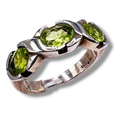 August Green Peridot 3 Gemstone Oval Cut 925 Sterling Silver Band Ring Size 8