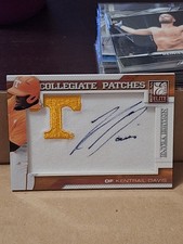 2009 KENTRAIL DAVIS ELITE AUTOGRAPHED AUTO ROOKIE PATCH CARD RC /125 TENNESSEE . rookie card picture